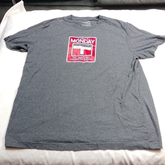 Old Navy Mondays men's XL t shirt - Picture 2 of 7
